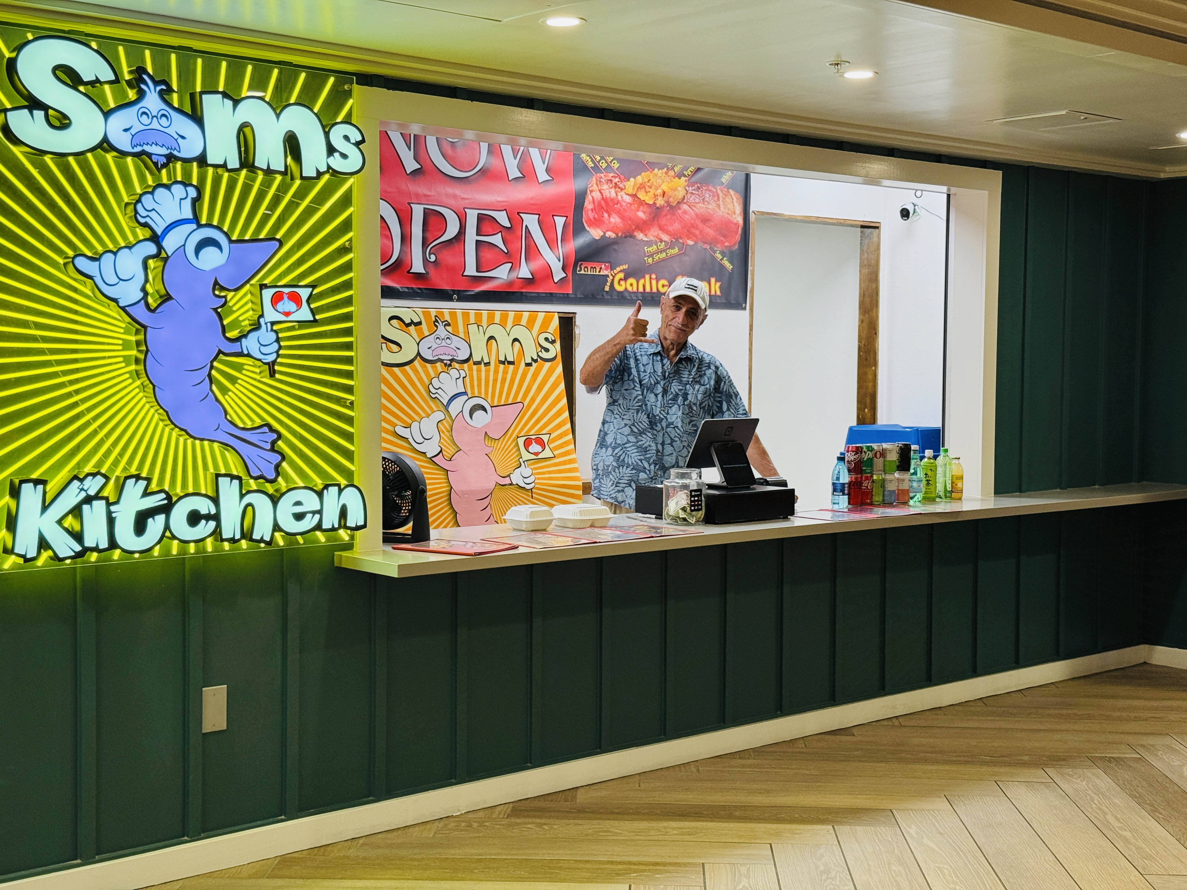 サムズキッチンの店頭